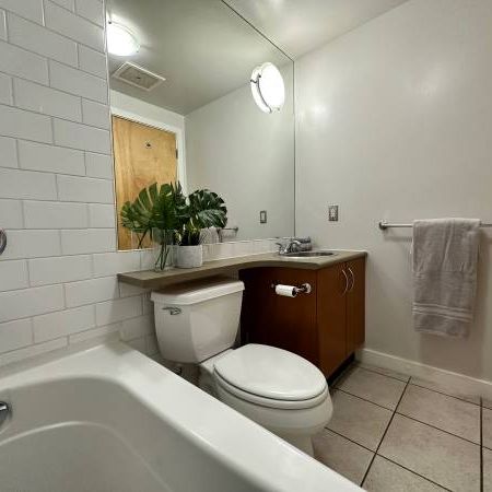 Furnished Studio at Mermaid Wharf. Utilities and Parking stall include - Photo 3