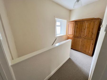 2 bedroom private hall to rent - Photo 4