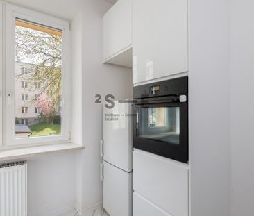 Warszawa, Wola, Wola Koło, Obozowa - Photo 3