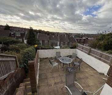 Carlyle Avenue, Brighton, BN2 - Photo 4