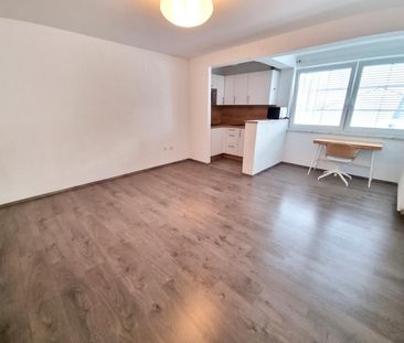 Schöne Garçonnière mit Einbauküche und Parkplatz in Salzburg-Parsch - Photo 3