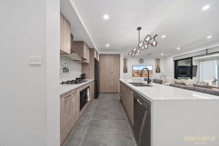 Park Facing | Ideal for Family Living - Photo 2