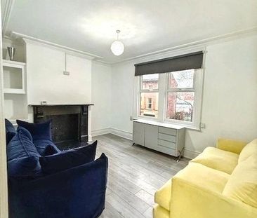 3 bedroom terraced house to rent - Photo 2