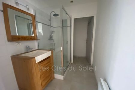 Location Appartement 3 pièces 56m² BRIGNOLES 83170 - Photo 4