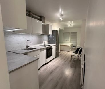 Postängsvägen, Norsborg - Photo 1