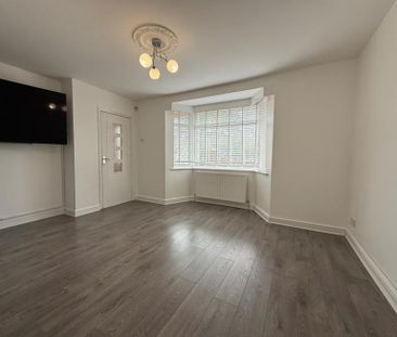 3 Bedroom Semi Detached To Let - Photo 3