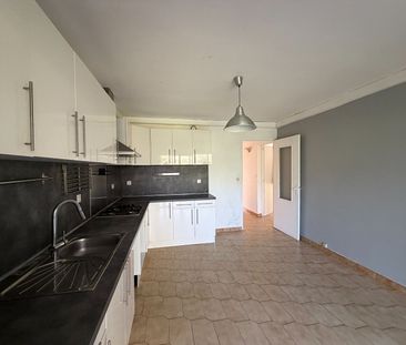 Location Maison 8 pièces 145m² - Photo 4