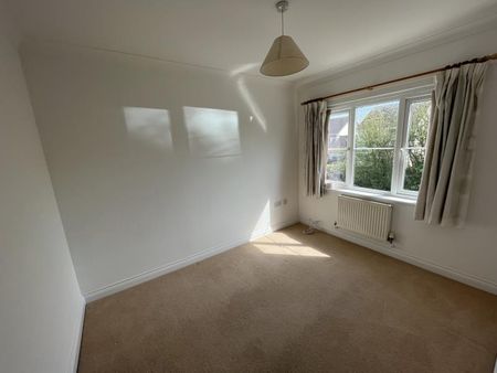 3 bedroom semi-detached house to rent - Photo 2