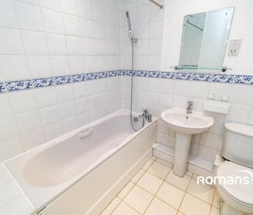4 bedroom terraced house to rent - Photo 3