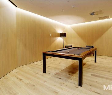 904S/883 Collins Street, Docklands - Photo 2