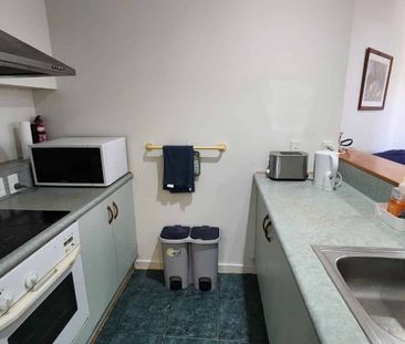 Central Wellington Living - Photo 5