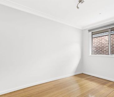 Cosmopolitan yet peaceful location - Photo 2