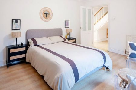 3 bedroom apartment to rent - Photo 3