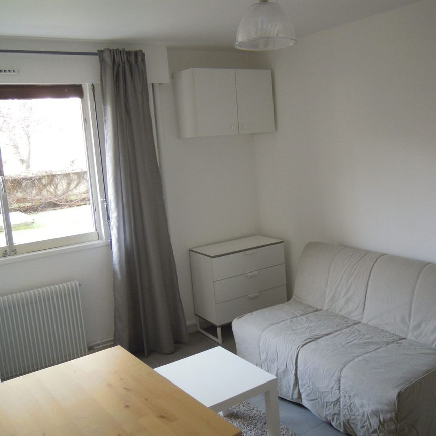 Location Appartement 1 pièce 18m² COURBEVOIE 92400 - Photo 1