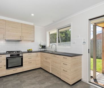 Neat, Sweet and Petite! - Photo 2