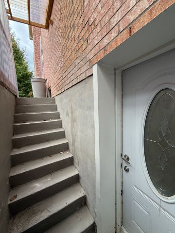 For Lease - 932 Schaeffer Outlook, Newmarket, Ontario - Photo 4