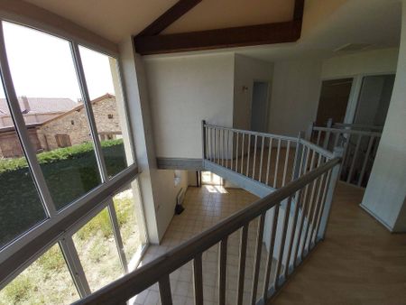 Location maison villa 4 pièces 122.49 m² à Chavanay (42410) - Photo 2