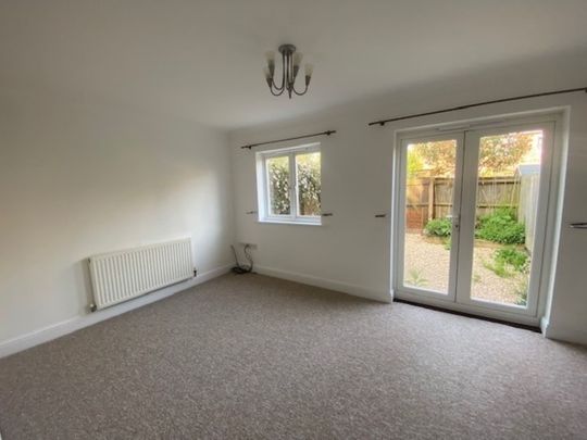 Pippin Grove, Royston - Photo 1