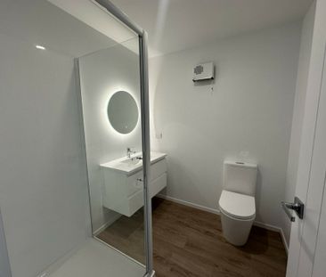 Perfectly located townhouse with stunning views! - Photo 4