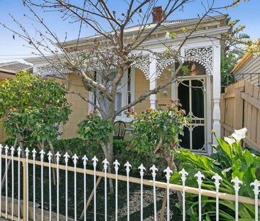 Charming Home, Perfect Location - Photo 6