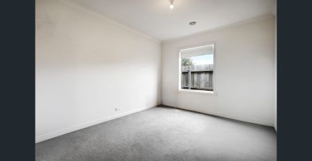 Comfortable Living in a Convenient St Albans Park Location - Photo 5