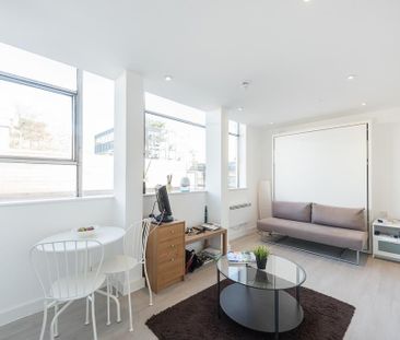 Studio to rent - Photo 1