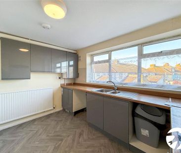 3 bedroom maisonette to rent - Photo 5