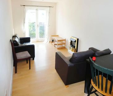 6 bedroom terraced house to rent - Photo 1