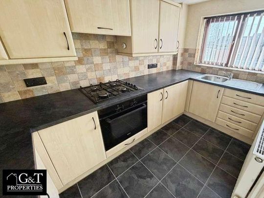Clifton Road, Halesowen, B62 - Photo 1