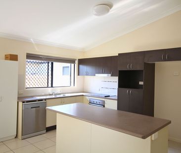 The Perfect Family Nest - Space, Comfort & Everyday Convenience in ... - Photo 2