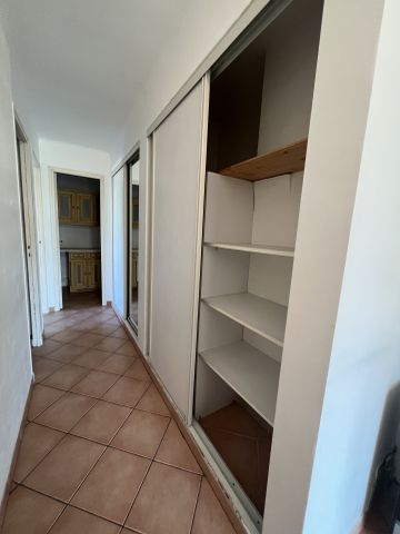 Location Appartement 3 pièces 69m² AUBAGNE 13400 - Photo 4