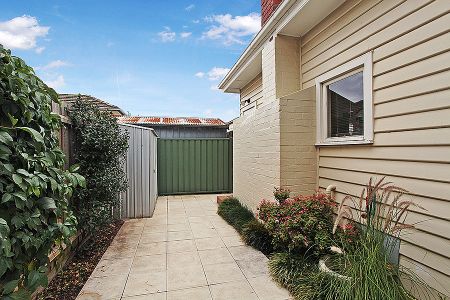 42 Leander Street - Photo 2