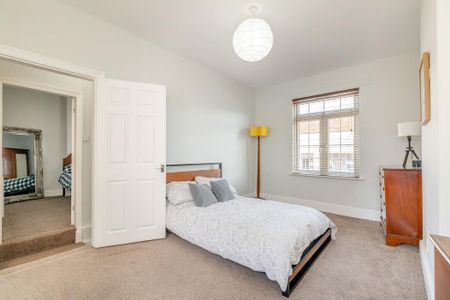 3 bedroom terraced house to rent - Photo 3