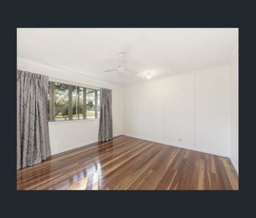 9 Leslie St, East Ipswich, Qld 4305 - Photo 6