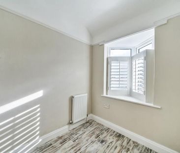 4 bedroom terraced house to rent - Photo 2