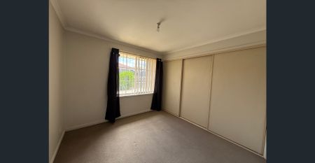 Well-Presented Two Bedroom Unit in Convenient Location - Photo 2