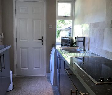 3 bedroom terraced house to rent - Photo 6