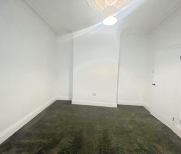 2 bedroom ground floor flat to rent - Photo 1