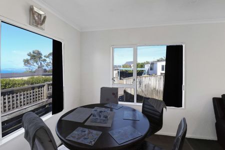 Tidy Four- Bedroom Home. - Photo 2