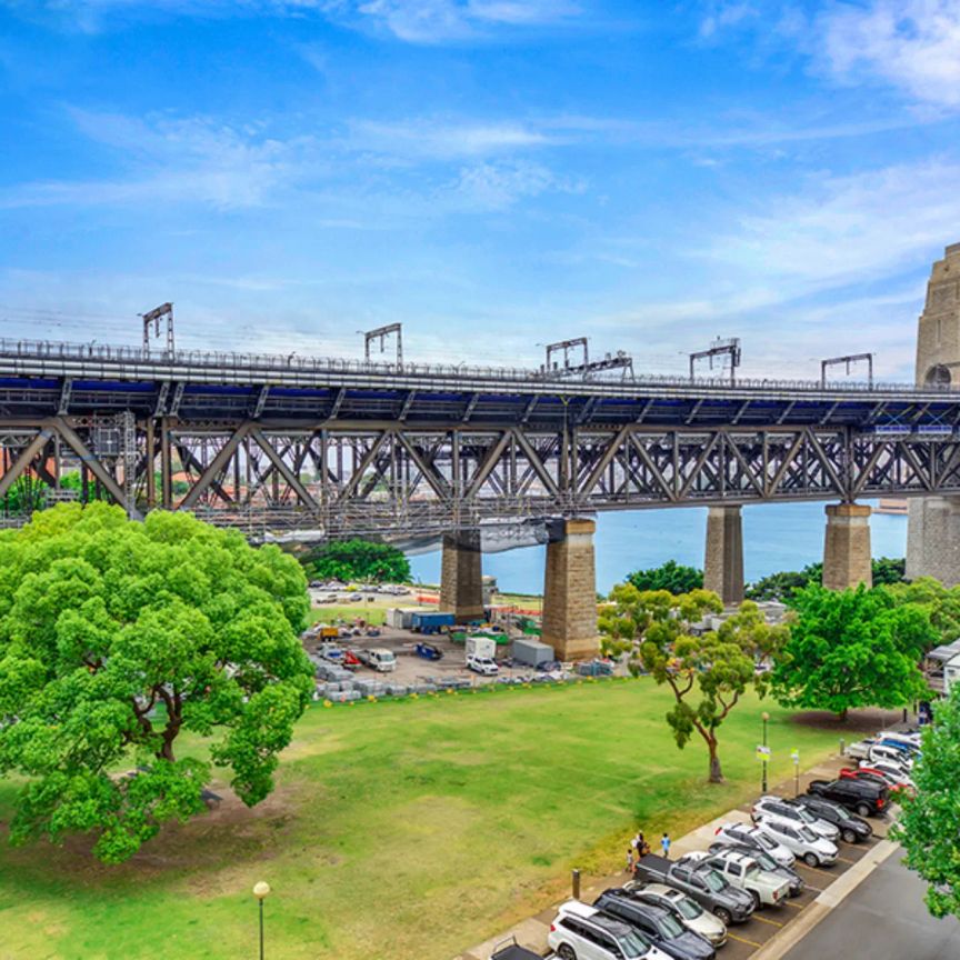 Luxury Apartment in 'Aqualuna' - Photo 1