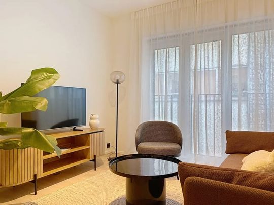 Appartement te huur - Photo 1