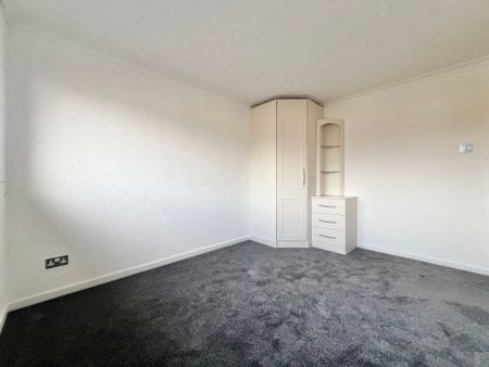 Lynden Avenue - Photo 5