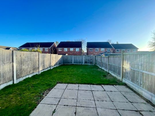 2 bedroom semi-detached to let - Photo 1