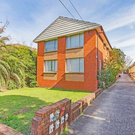 Modern Two Bedroom Apartment - Photo 4