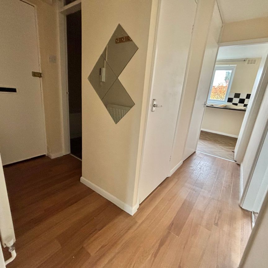 Coton Road, Nuneaton, CV11 - Photo 1