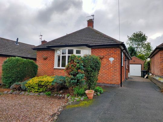 2 bedroom detached bungalow to let - Photo 1