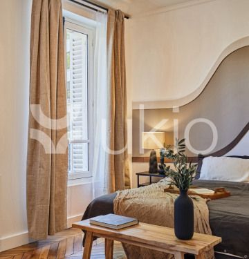 Appartement • Elysées-Madeleine - Photo 2