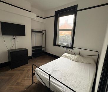 1 bedroom house of multiple occupation to rent - Photo 1