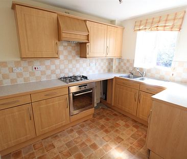 Lower Meadow, Ilminster, Somerset - Photo 3