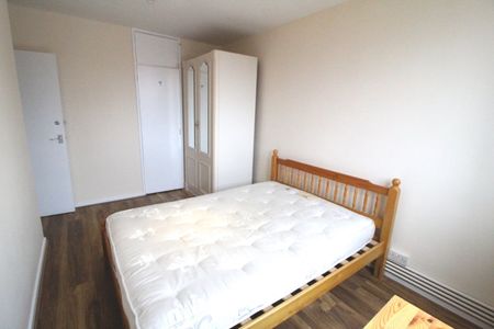 Room in a Shared Flat, Martindale House, E14 - Photo 2